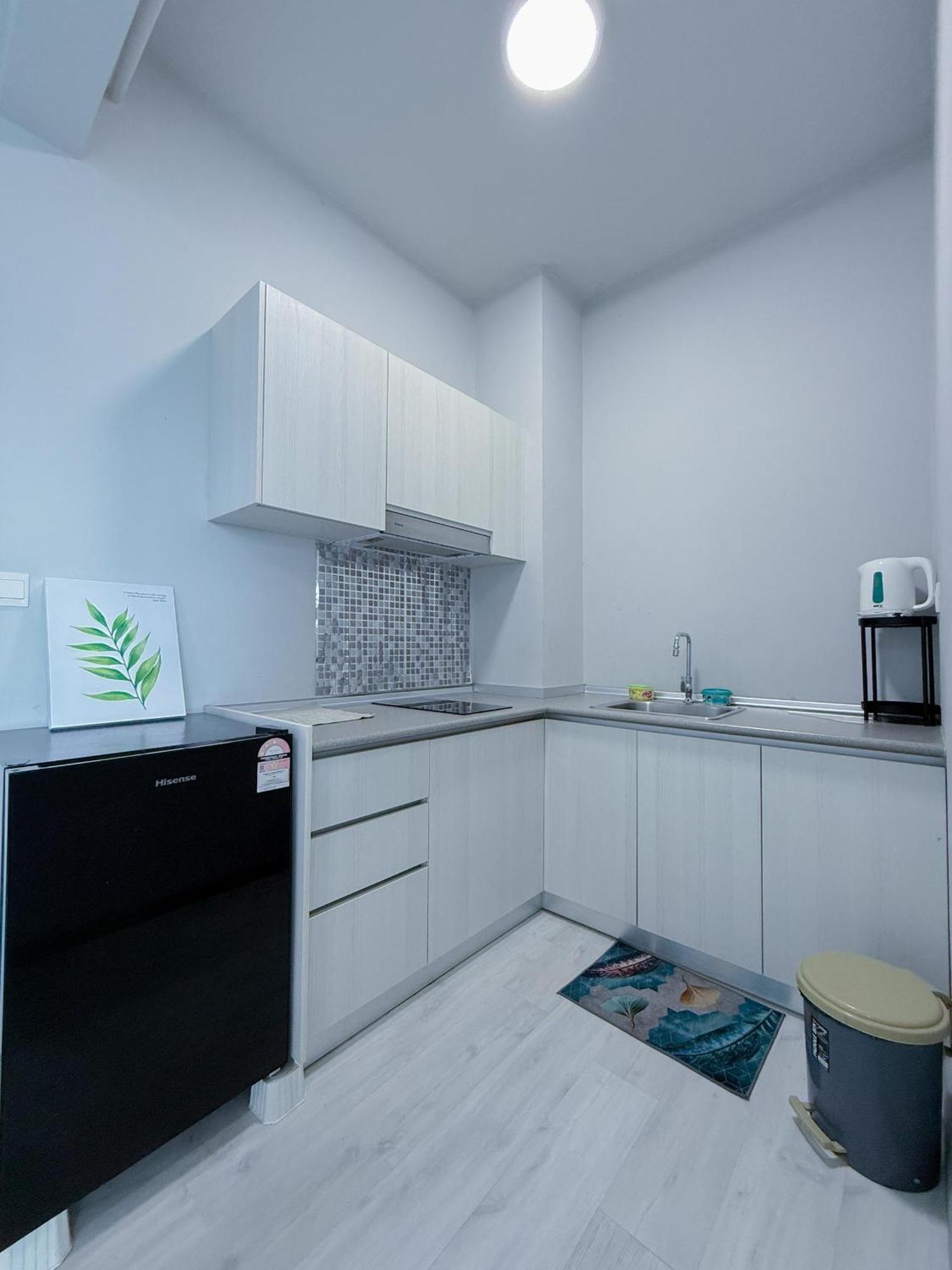 Mon Ki Jesselton Quay Gaya Street Nlght Market 亚庇梦绮 Apartment *